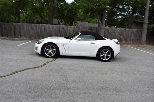 2008 Saturn Sky Red Line