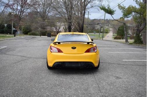 2011 Hyundai Genesis Coupe 3.8 Track