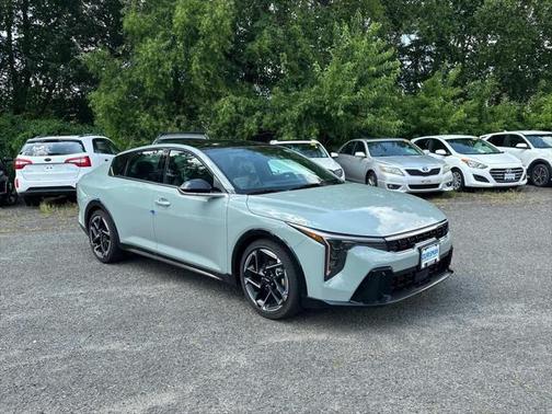 2025 Kia K4 GT-Line