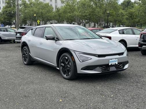 2025 Kia EV6 Wind