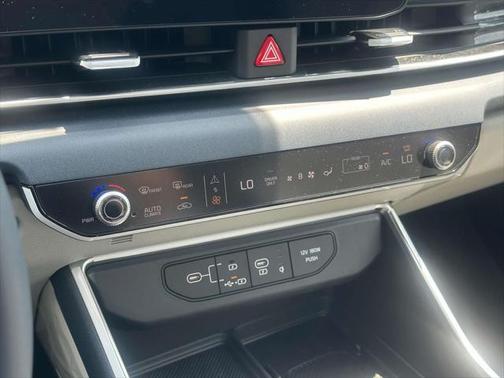 2025 Kia Carnival Hybrid SX
