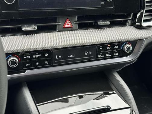 2025 Kia Sportage Hybrid LX