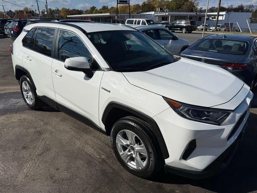 2021 Toyota RAV4 Hybrid XLE