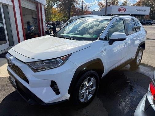 2021 Toyota RAV4 Hybrid XLE