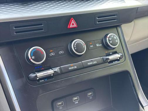 2022 Kia Carnival LXS