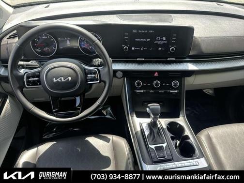 2022 Kia Carnival LXS