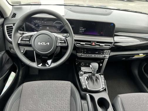 2025 Kia Seltos X-Line