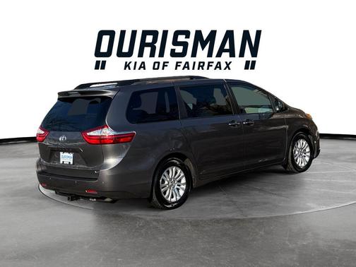 2015 Toyota Sienna XLE