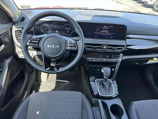 2025 Kia Seltos X-Line