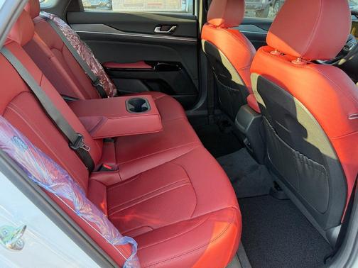 Snow White Pearl 2027 Kia K5 GT-Line