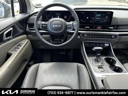 2025 Kia Carnival LXS