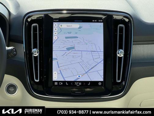 2024 Volvo XC40 B5 Plus Bright Theme