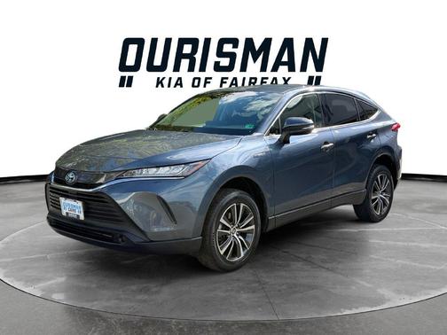 Coastal Gray Metallic 2021 Toyota Venza LE
