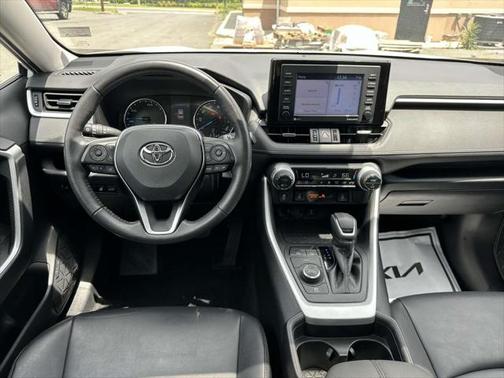 2021 Toyota RAV4 Hybrid XLE Premium