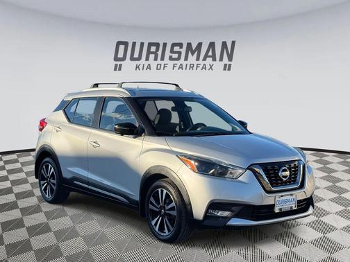2019 Nissan Kicks SR