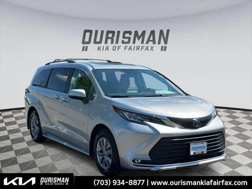 2021 Toyota Sienna XLE 7 Passenger