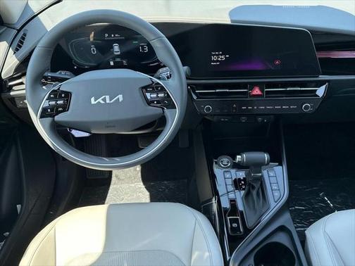 2025 Kia Niro EX