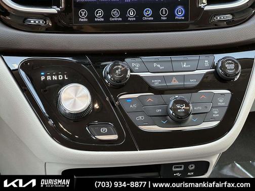 2017 Chrysler Pacifica Touring-L