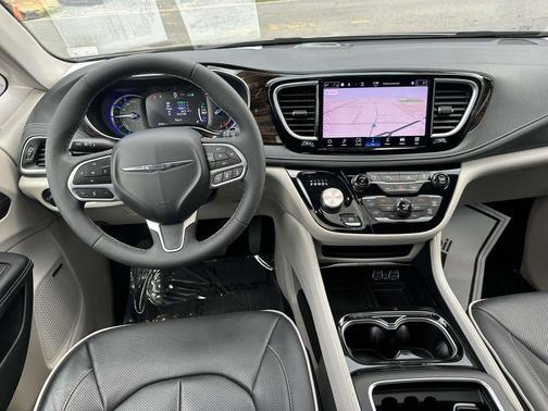 2022 Chrysler Pacifica Hybrid Limited