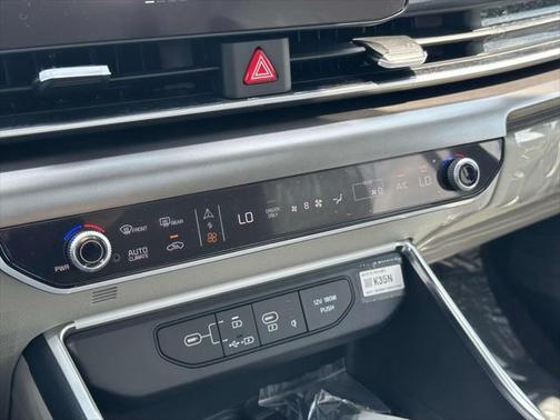 2026 Kia Carnival Hybrid SX