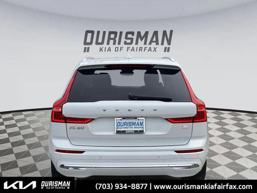 2022 Volvo XC60 Recharge Plug-In Hybrid T8 Inscription