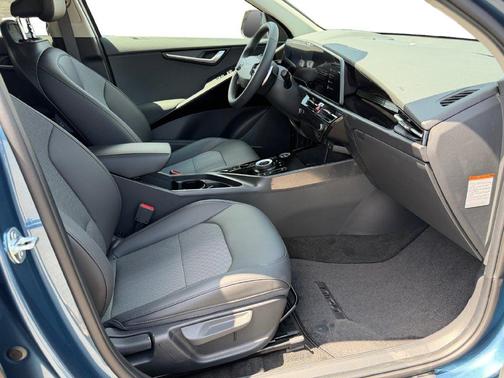 Mineral Blue 2026 Kia Niro EV Wind
