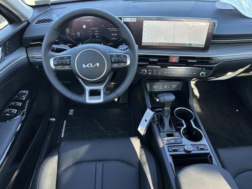 2026 Kia K5 EX