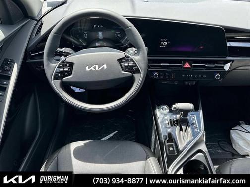 2025 Kia Niro SX