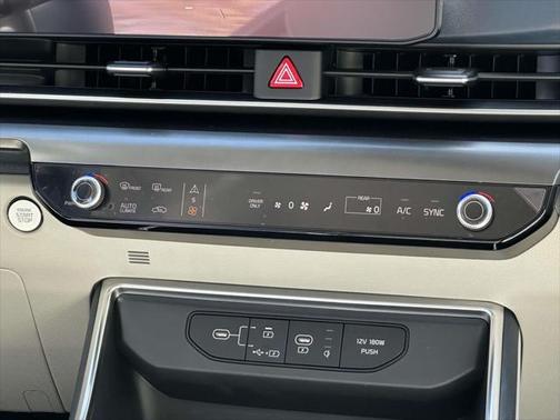 2025 Kia Carnival Hybrid SX