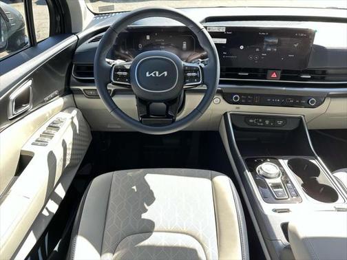 2025 Kia Carnival Hybrid SX