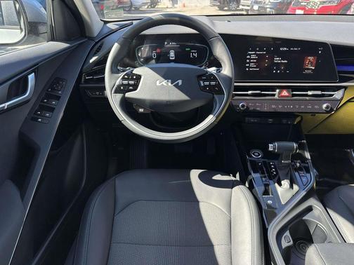 2023 Kia Niro EX