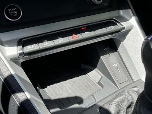 2024 Audi Q3 Premium 45 TFSI S line quattro Tiptronic