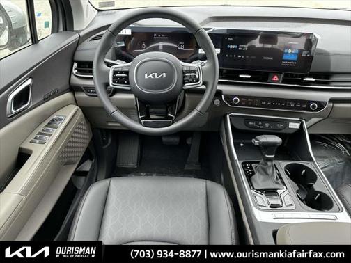 2025 Kia Carnival EX