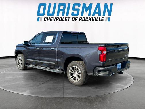 Dark Ash Metallic 2024 Chevrolet Silverado 1500 High Country