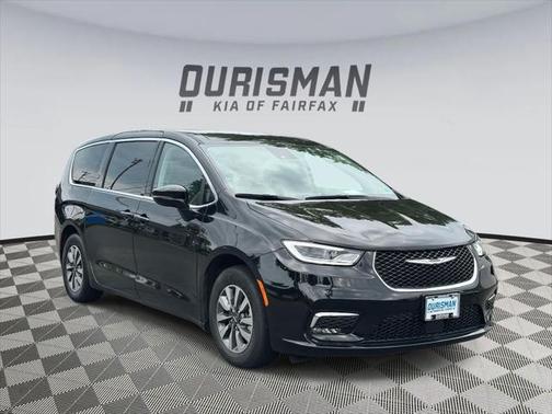 2024 Chrysler Pacifica Hybrid Select