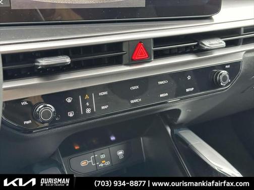 2025 Kia Sorento LX