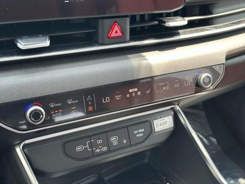 2025 Kia Carnival Hybrid SX