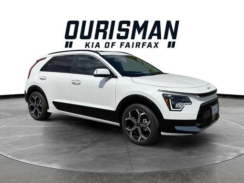 Snow White Pearl 2026 Kia Niro Touring