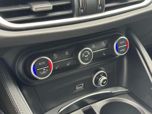 2022 Alfa Romeo Stelvio Ti