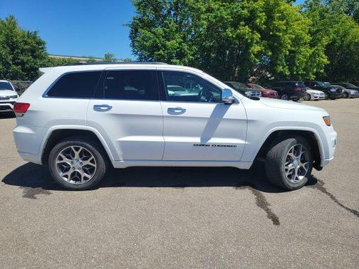 Bright White Clearcoat 2020 Jeep Grand Cherokee Overland