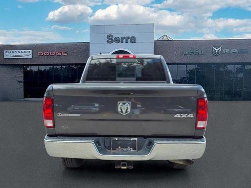 Granite Crystal Metallic Clearcoat 2016 RAM 1500 Outdoorsman