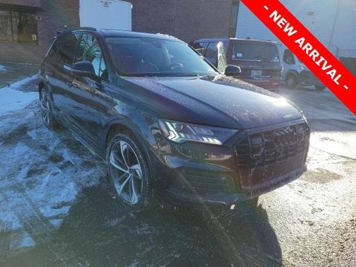2024 Audi Q7 45 Premium Plus