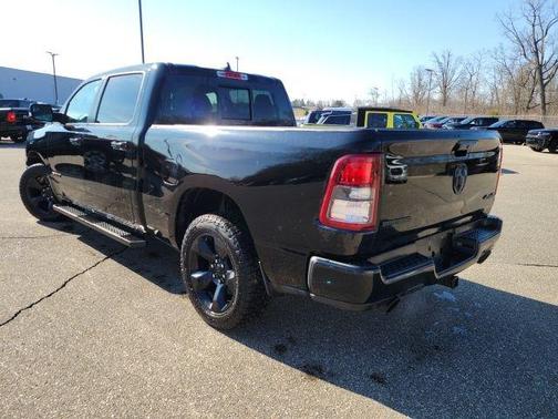 Diamond Black Crystal Pearlcoat 2019 RAM 1500 Big Horn