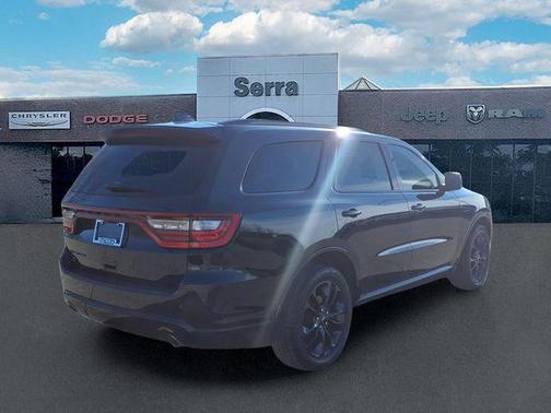 DB Black Crystal Clearcoat 2023 Dodge Durango Orange Sport