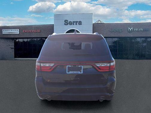 DB Black Crystal Clearcoat 2023 Dodge Durango Orange Sport