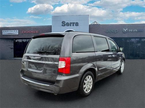 2015 Chrysler Town & Country Touring