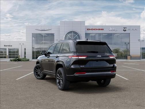 Diamond Black Crystal Pearlcoat 2026 Jeep Grand Cherokee Limited