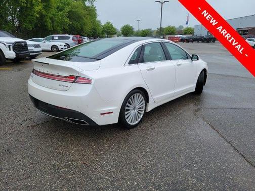 White Platinum Metallic Tri-Coat 2017 Lincoln MKZ Reserve I