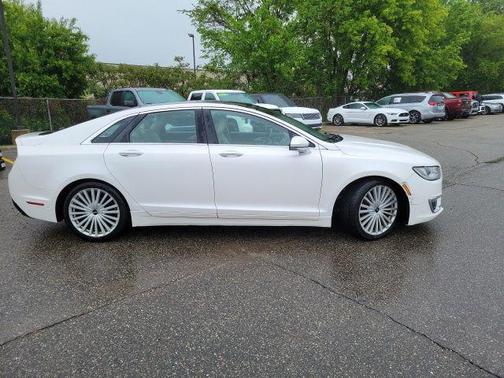 White Platinum Metallic Tri-Coat 2017 Lincoln MKZ Reserve I