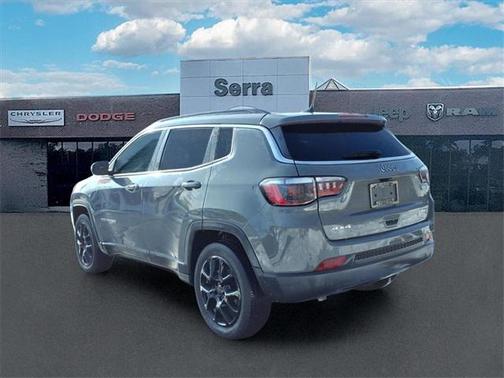 2023 Jeep Compass Latitude Lux